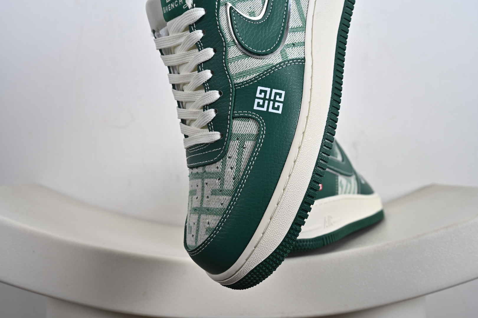 240 定制版 NK Air Force 1 '07 Low × 空军一号低帮 运动鞋 休闲鞋 DK0188-088