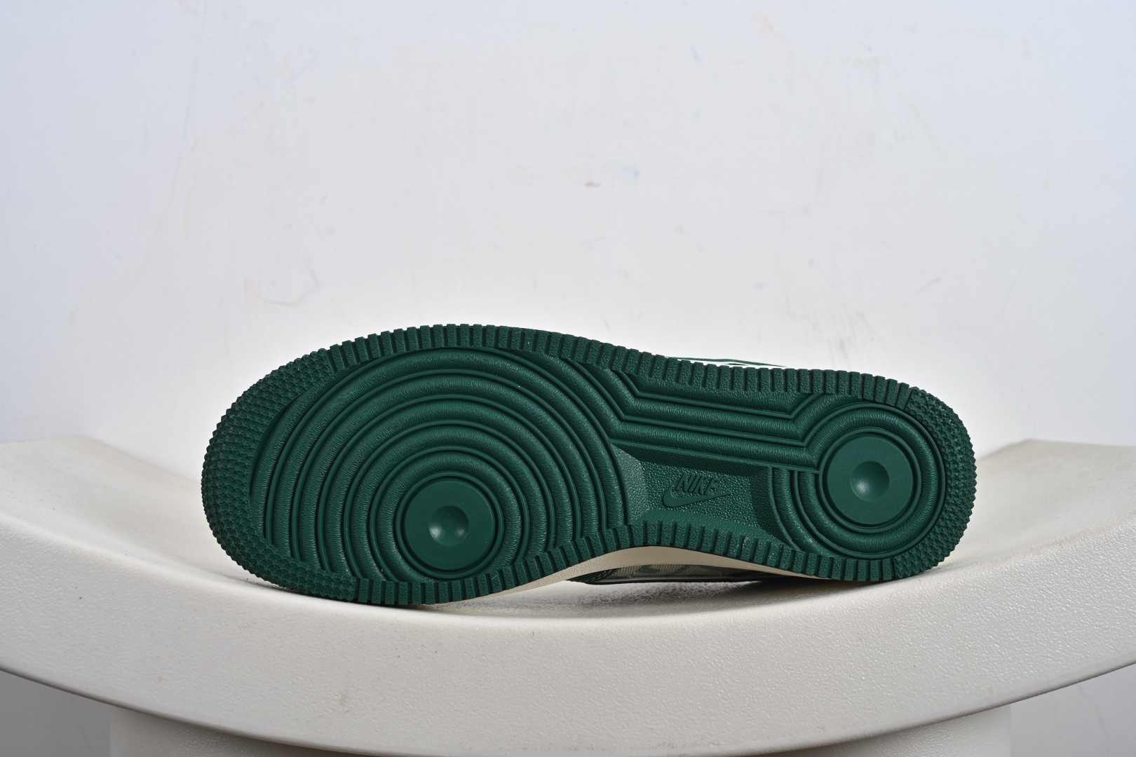 240 定制版 NK Air Force 1 '07 Low × 空军一号低帮 运动鞋 休闲鞋 DK0188-088