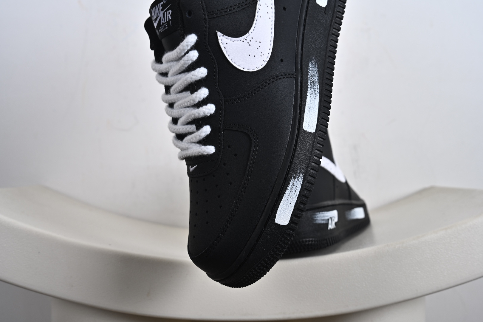 240 定制版Nike Air Force 1 Low’07 空军一号低帮休闲板鞋 ZH0316-110