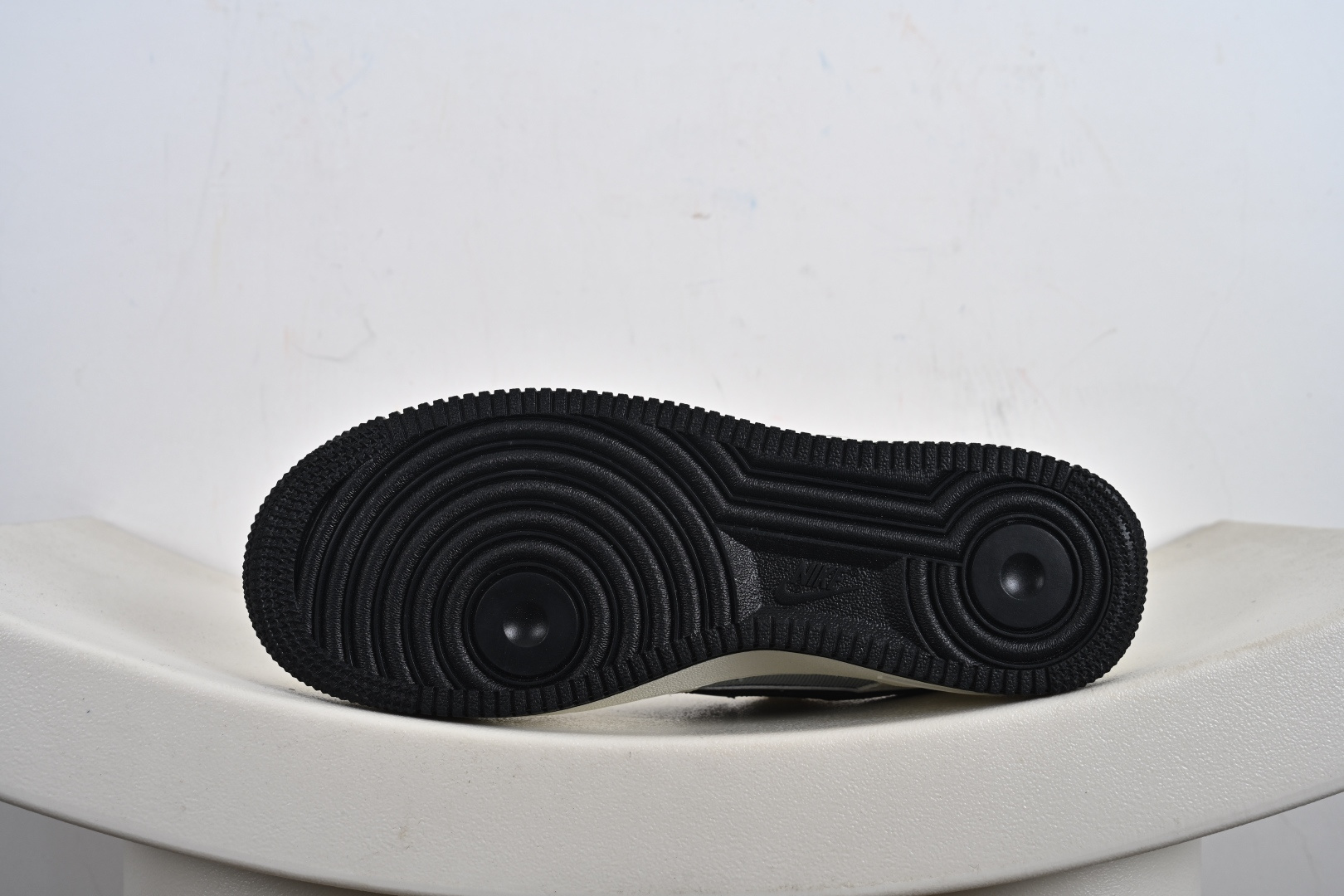 240 定制版 Air Force 1 '07 Low × GUCCI 高端定制联名空军一号低帮 YF9511-808