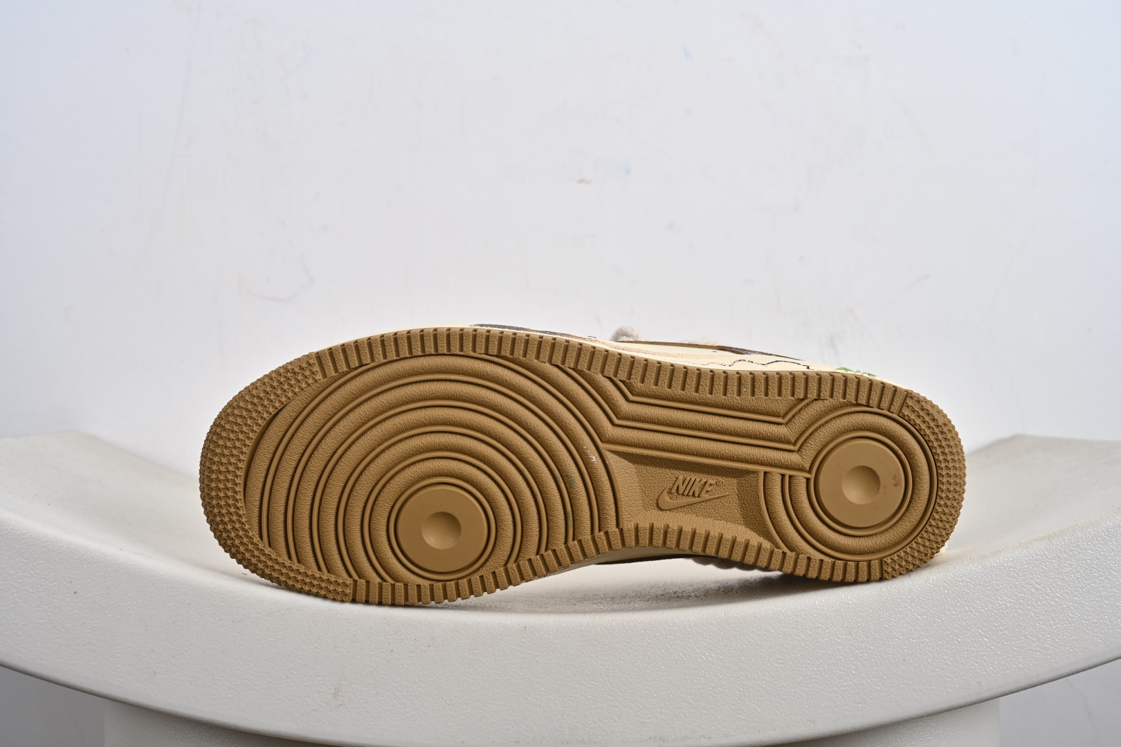 240 定制版 NK Air Force 1 '07 Low 空军一号低帮 运动鞋 休闲鞋 XL2321-666