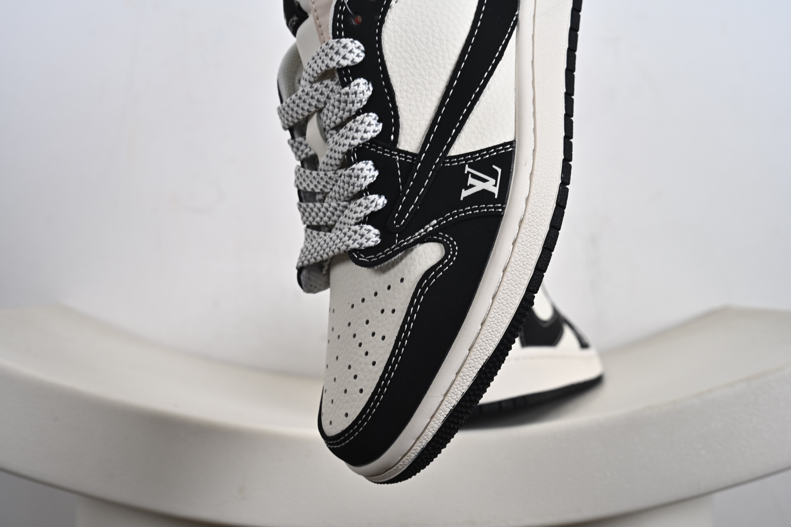 260 定制版 NK Air Jordan 1 x Travis Scott AJ1倒勾 乔一倒钩 ‘DIY’定制 耐克 低帮文化篮球鞋 ZH2598-162