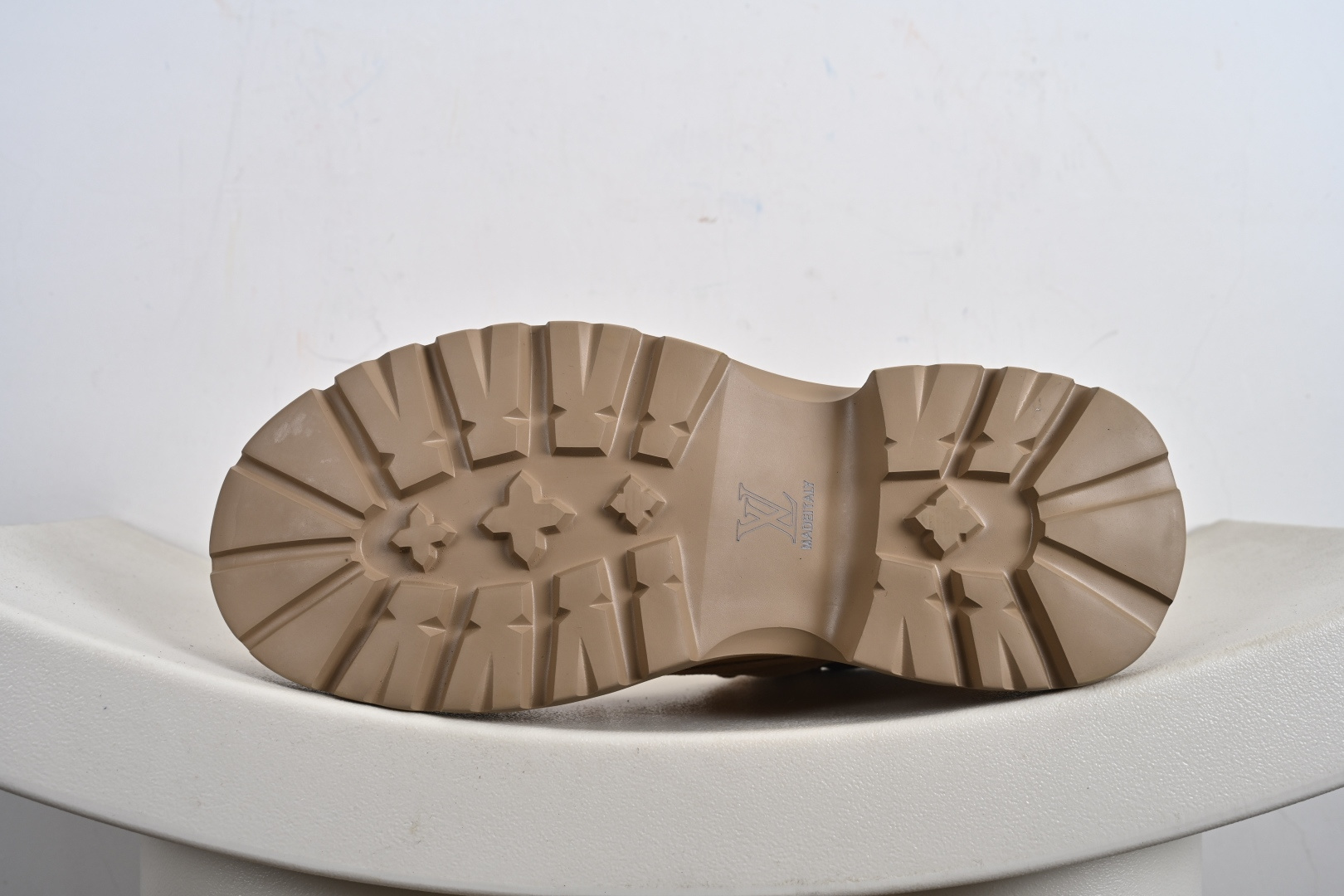 280 Lv x Timberland Lv联名添柏岚大黄靴 顶奢流量品牌与时代经典的结合之作 51BCOLORE