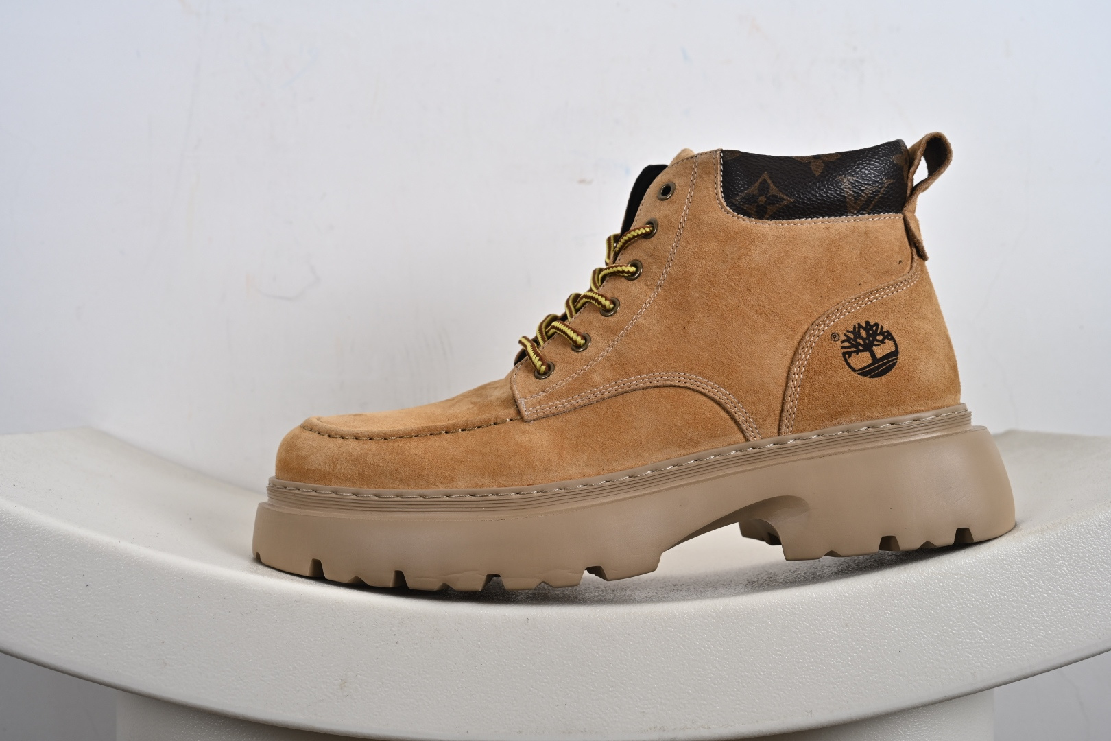280 Lv x Timberland Lv联名添柏岚大黄靴 顶奢流量品牌与时代经典的结合之作 51BCOLORE