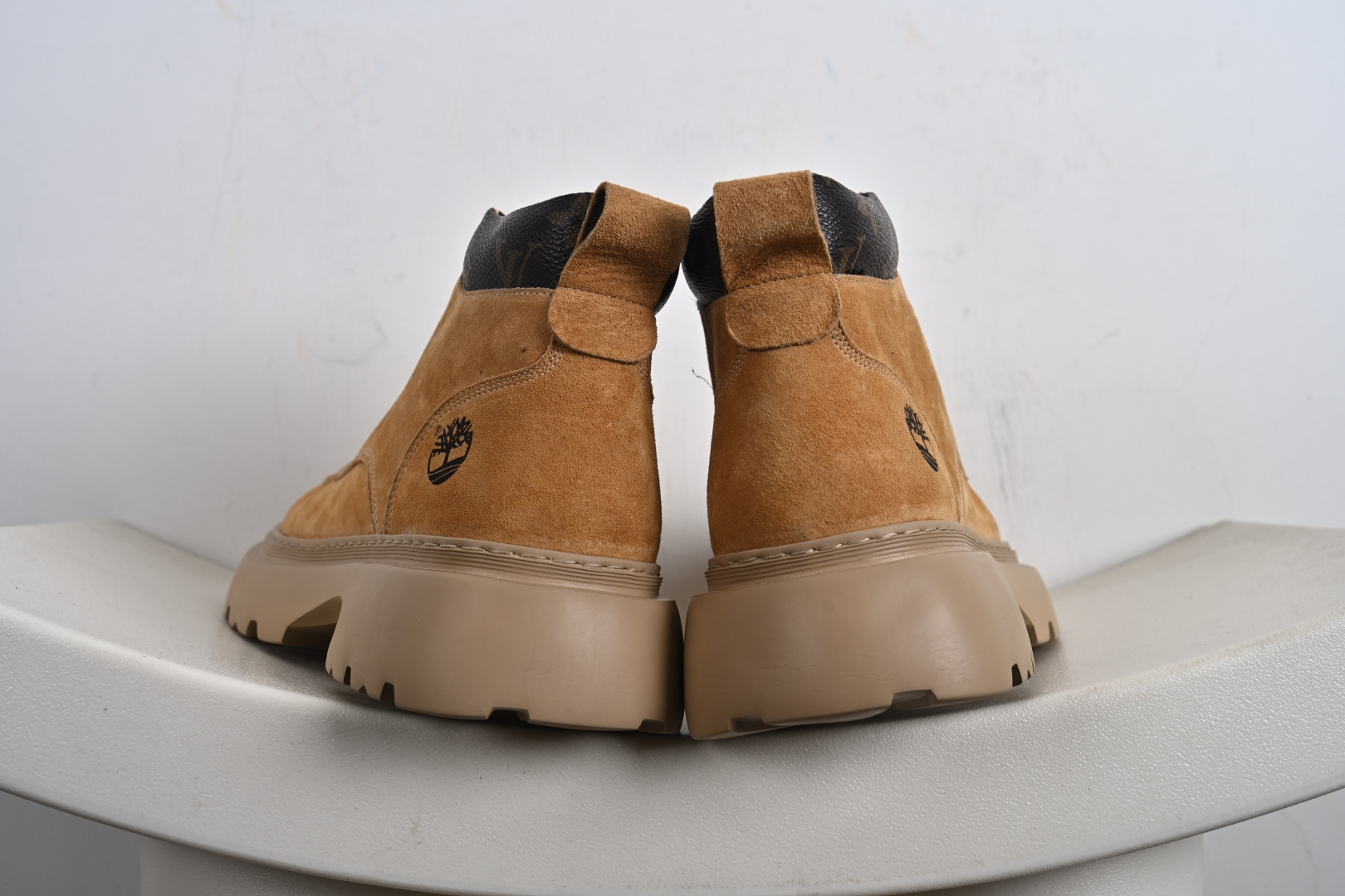 280 Lv x Timberland Lv联名添柏岚大黄靴 顶奢流量品牌与时代经典的结合之作 51BCOLORE