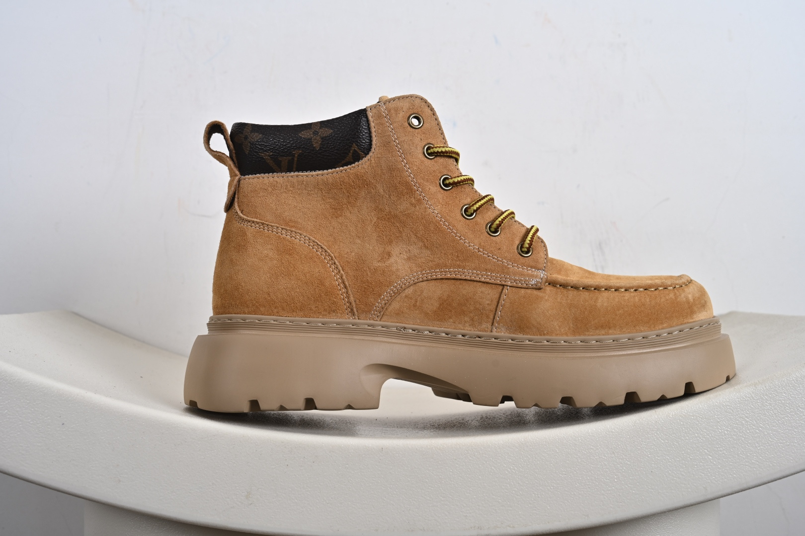 280 Lv x Timberland Lv联名添柏岚大黄靴 顶奢流量品牌与时代经典的结合之作 51BCOLORE