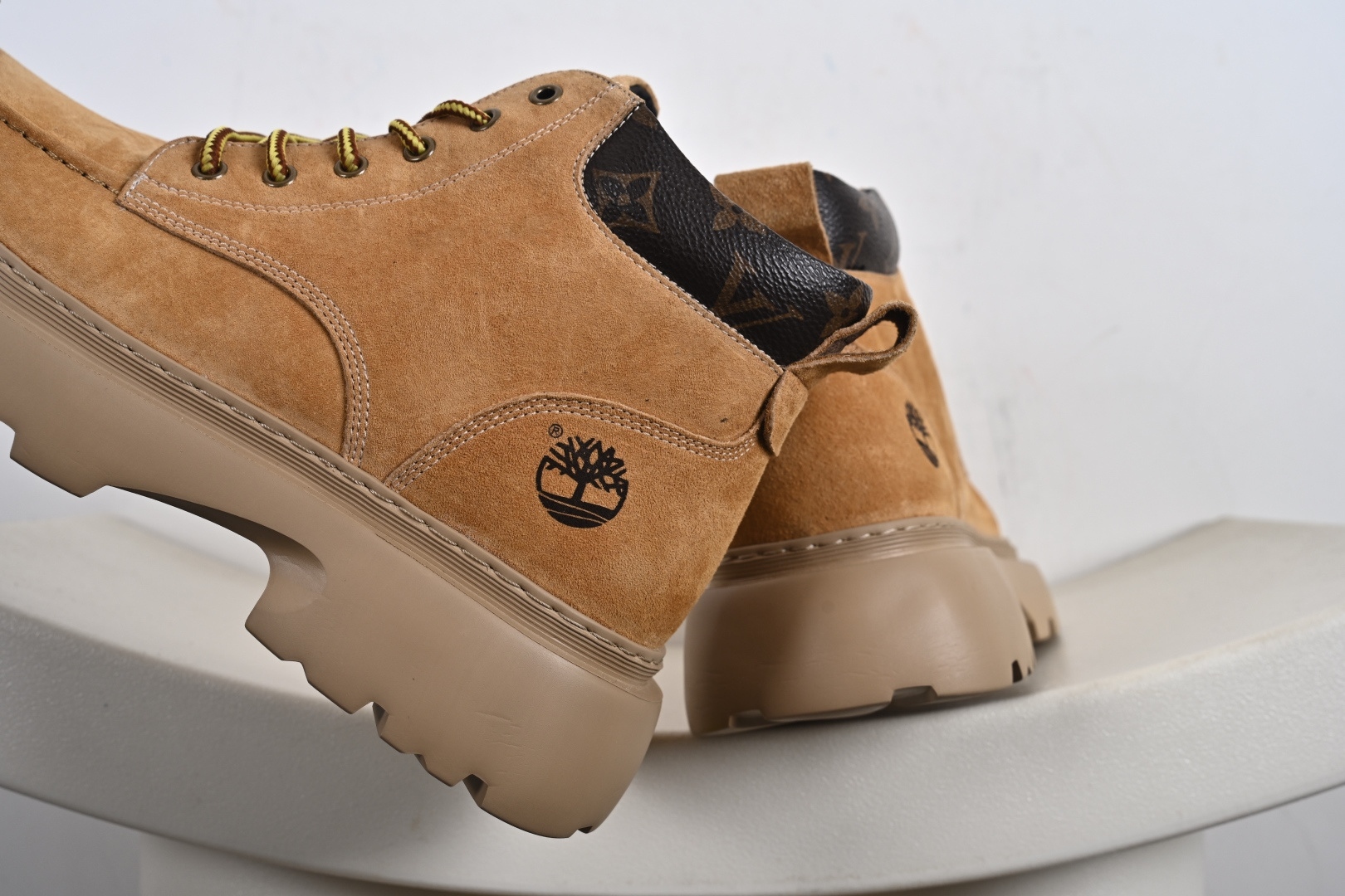 280 Lv x Timberland Lv联名添柏岚大黄靴 顶奢流量品牌与时代经典的结合之作 51BCOLORE