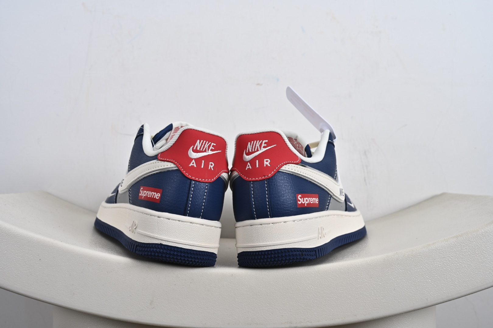 Nike Air Force 1 Low Supreme联名 XD2588-602-莆田鞋,莆田鞋货源,高仿鞋,高仿鞋货源,安福档口,莆田高仿鞋,莆田鞋批发,高仿鞋批发,莆田高仿运动鞋,高仿运动鞋,莆田运动鞋 Nike Air Force 1 Low Supreme联名 XD2588-602