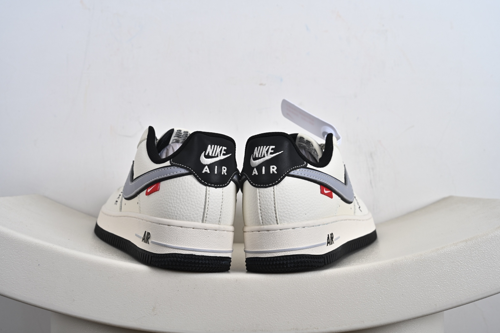 240 NIke Air Force 1 '07 Low “NIKE——米灰黑字母”空军一号 低帮 运动鞋 休闲鞋 JS8028-018