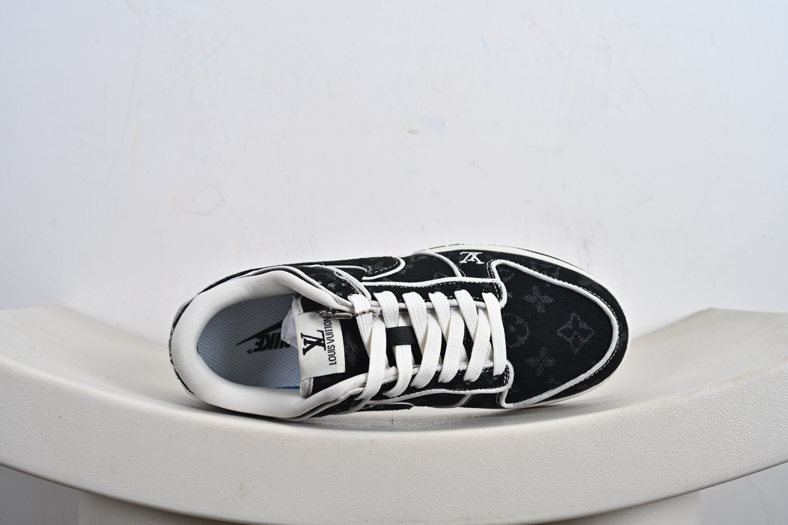 260 Nike SB Dunk Low“LV联名——白深黑牛仔” 高端定制 低帮休闲板鞋 SC0601-467