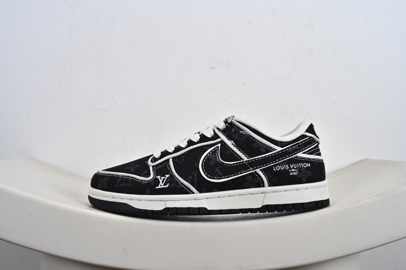 260 Nike SB Dunk Low“LV联名——白深黑牛仔” 高端定制 低帮休闲板鞋 SC0601-467
