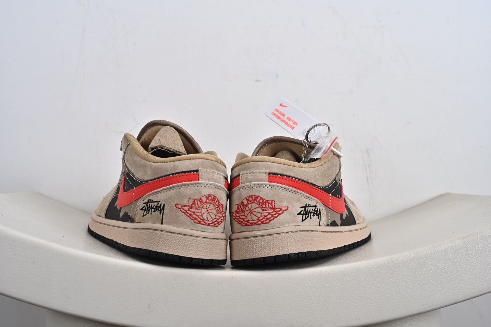 260 Air Jordan 1 Retro Low x Stussy 斯图西联名低帮板鞋 LR8888-012