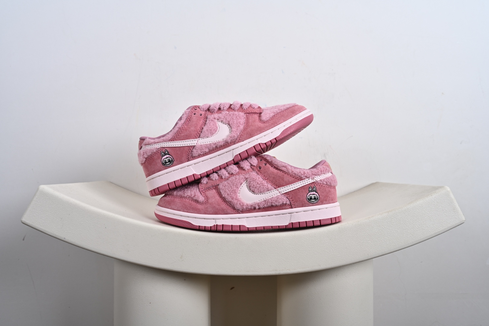 200 NK SB Dunk Low x Labubu 拉布布联名 GB6675-005
