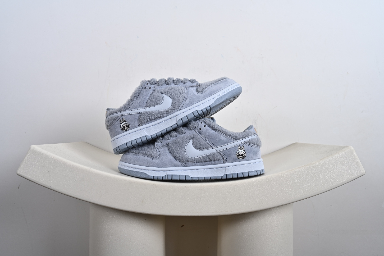 200 NK SB Dunk Low x Labubu 拉布布联名 GB6675-005