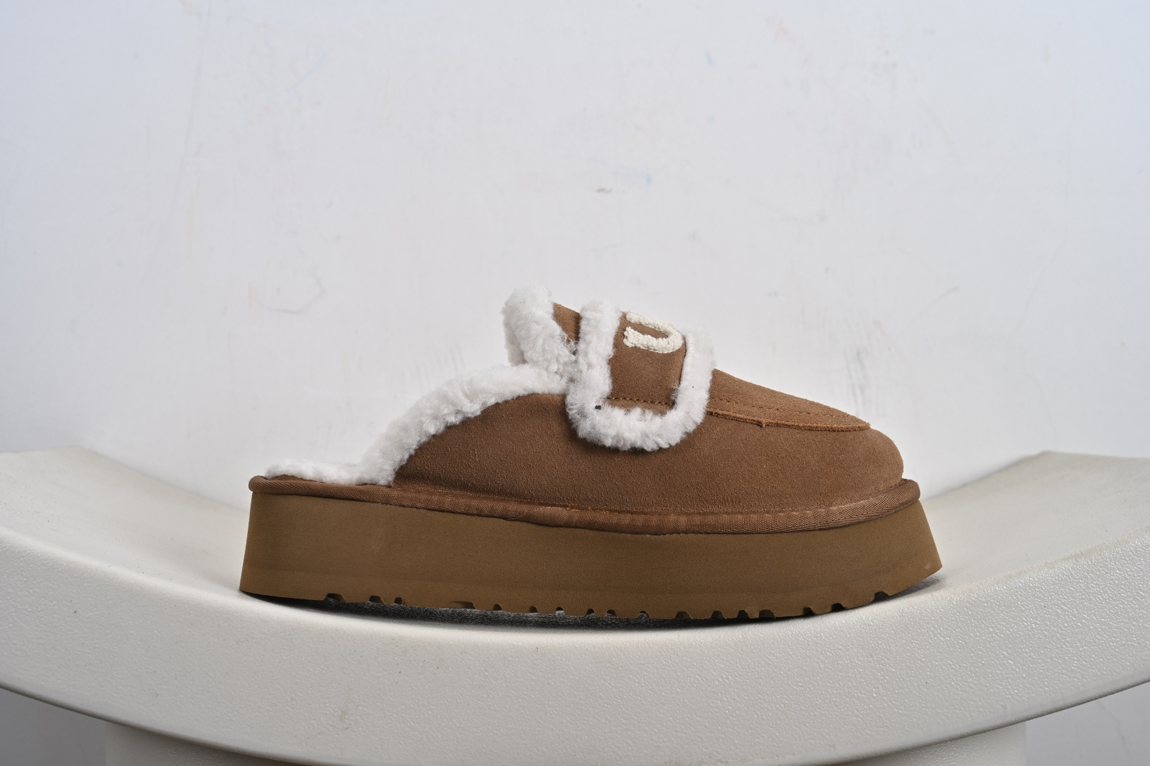 200 官方经典款 羊皮毛一体雪地靴 TREADLITE”轻翼”科技外底