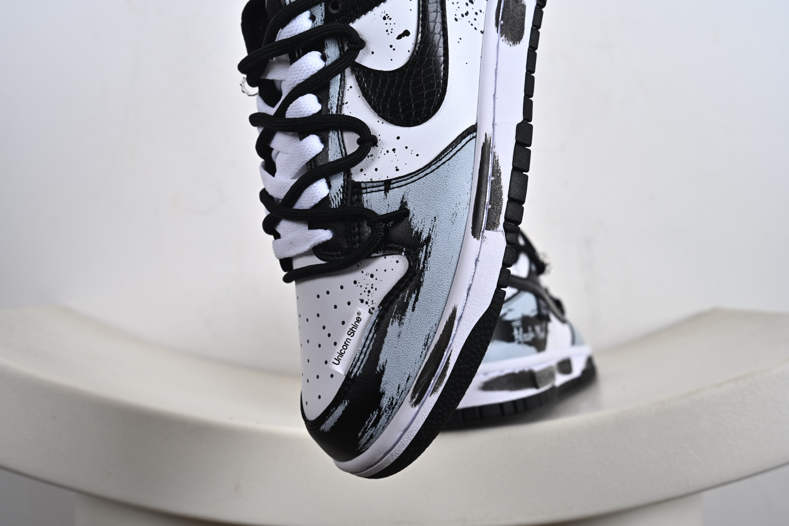 200 Nike Dunk Low Retro ‘绑带联名’ DD1391-100