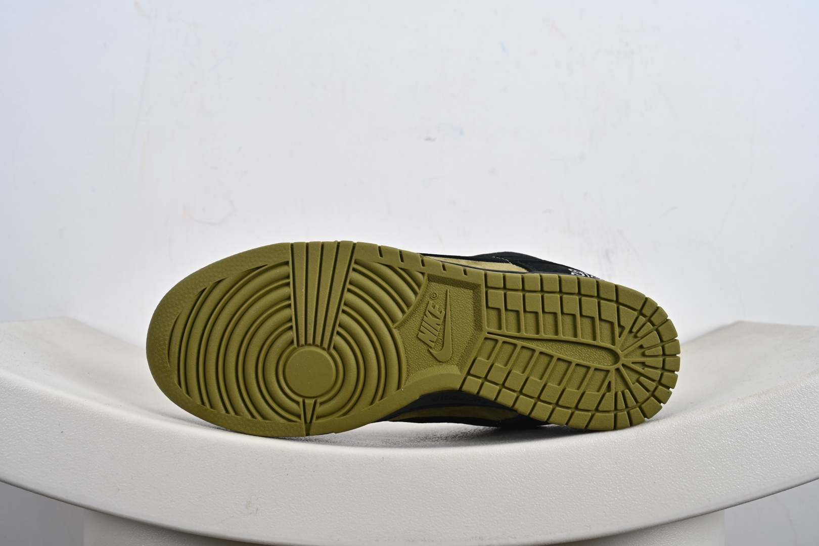 200 Nike Dunk Low Retro ‘联名黑棕’ HQ8487-300