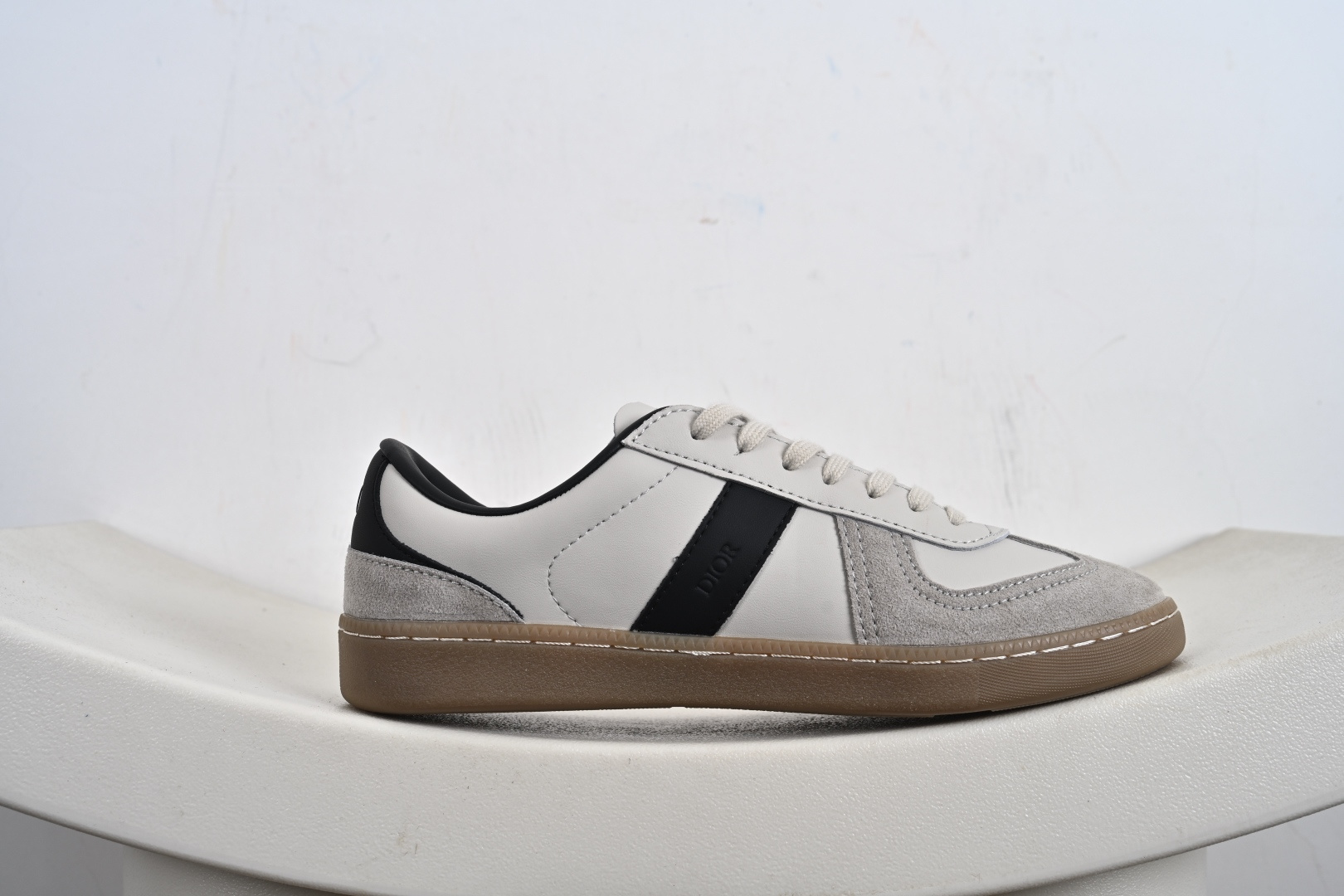 180 Dior 迪奥 25春夏新款男款休闲阿甘德训运动鞋 3SN328ZRH_H069