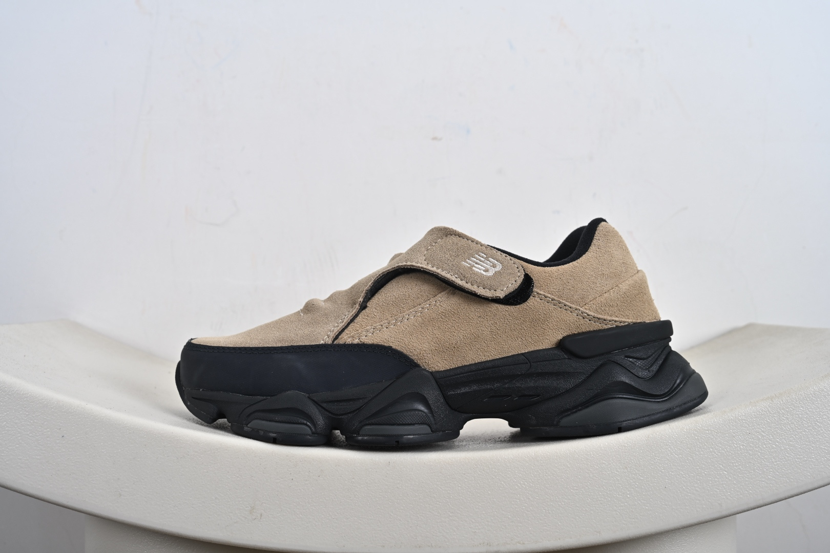 New Balance 8040 融合设计款 减震防滑耐磨透气休闲跑运动鞋 U8040 New Balance 8040 融合设计款 减震防滑耐磨透气休闲跑运动鞋 U8040