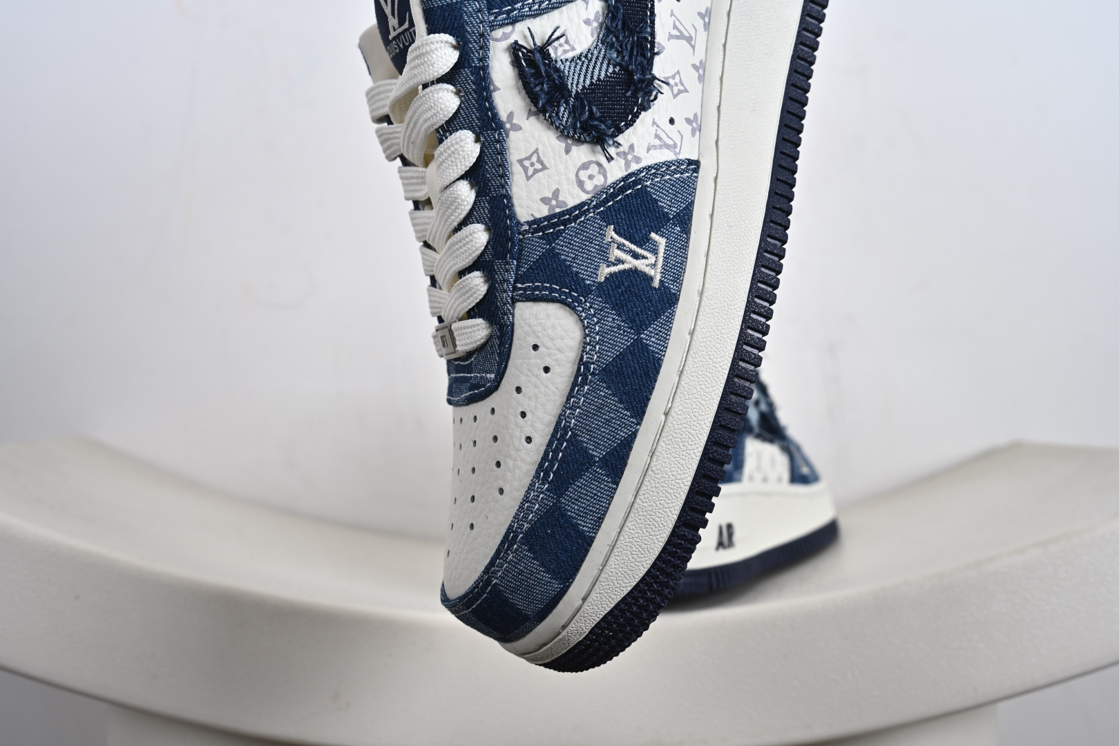 240 Nike Air Force 1‘07 Low 联名 白海军蓝 空军一号低帮休闲板鞋 YF9511-816