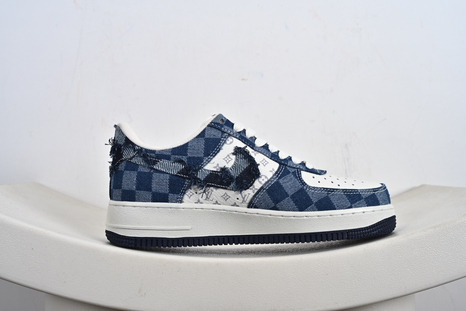 240 Nike Air Force 1‘07 Low 联名 白海军蓝 空军一号低帮休闲板鞋 YF9511-816
