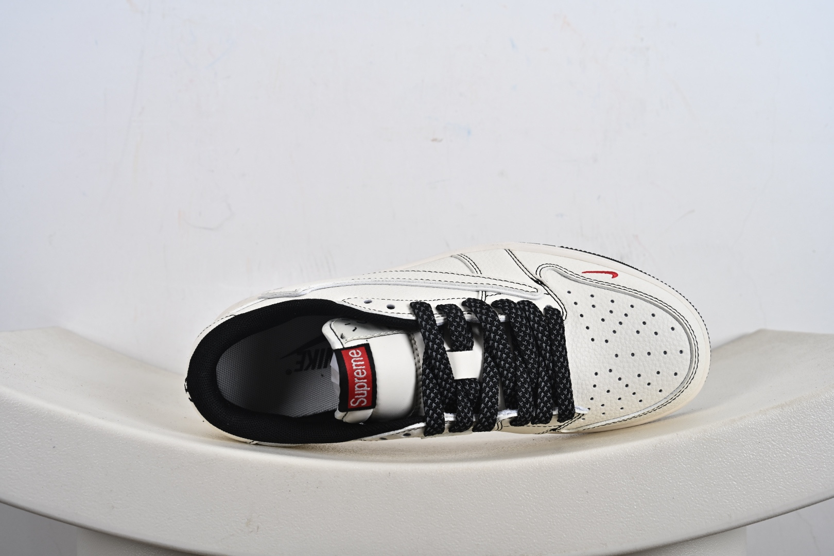 260 定制版 Supreme x Travis Scott x Air Jordan 1 Low Sup x AJ1 低帮 米白黑倒钩 HH7518-089