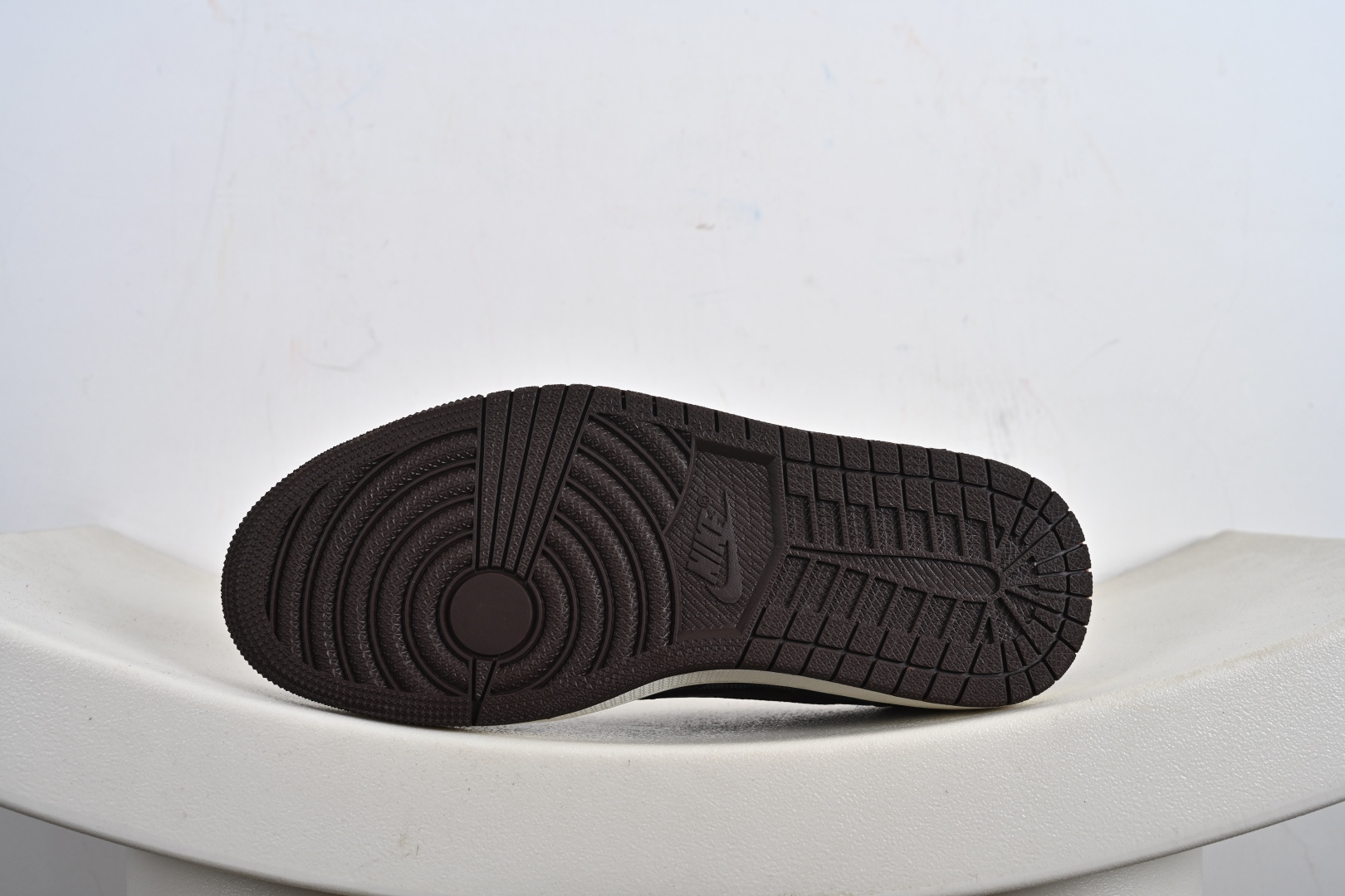 260 定制版 高端定制Travis Scott x Jordan 1 Low LV联名-棕灰格纹 倒勾低帮休闲板鞋 SC0601-051