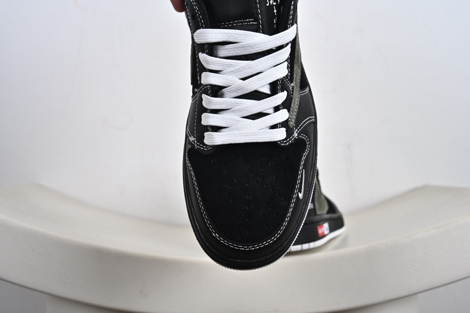 260 乔丹Fragment x Travis Scott xDior Air Jordan 1 Low 三方联名倒钩 DZ5899-025