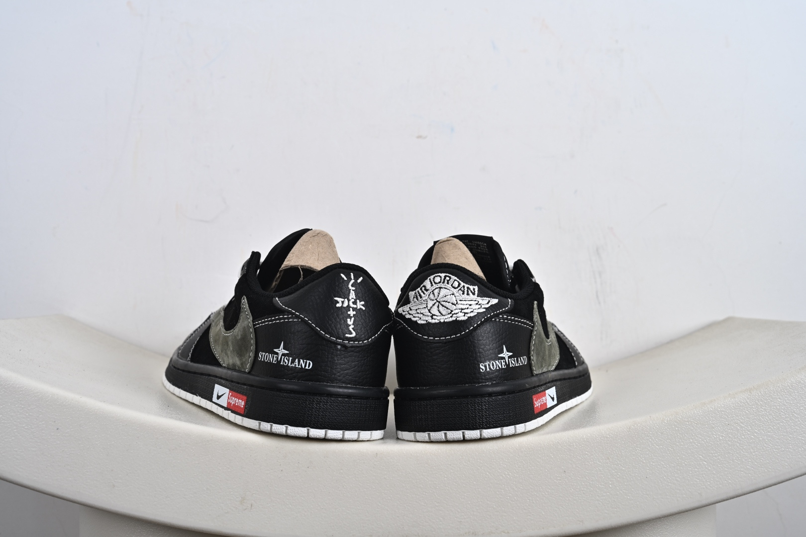 260 乔丹Fragment x Travis Scott xDior Air Jordan 1 Low 三方联名倒钩 DZ5899-025