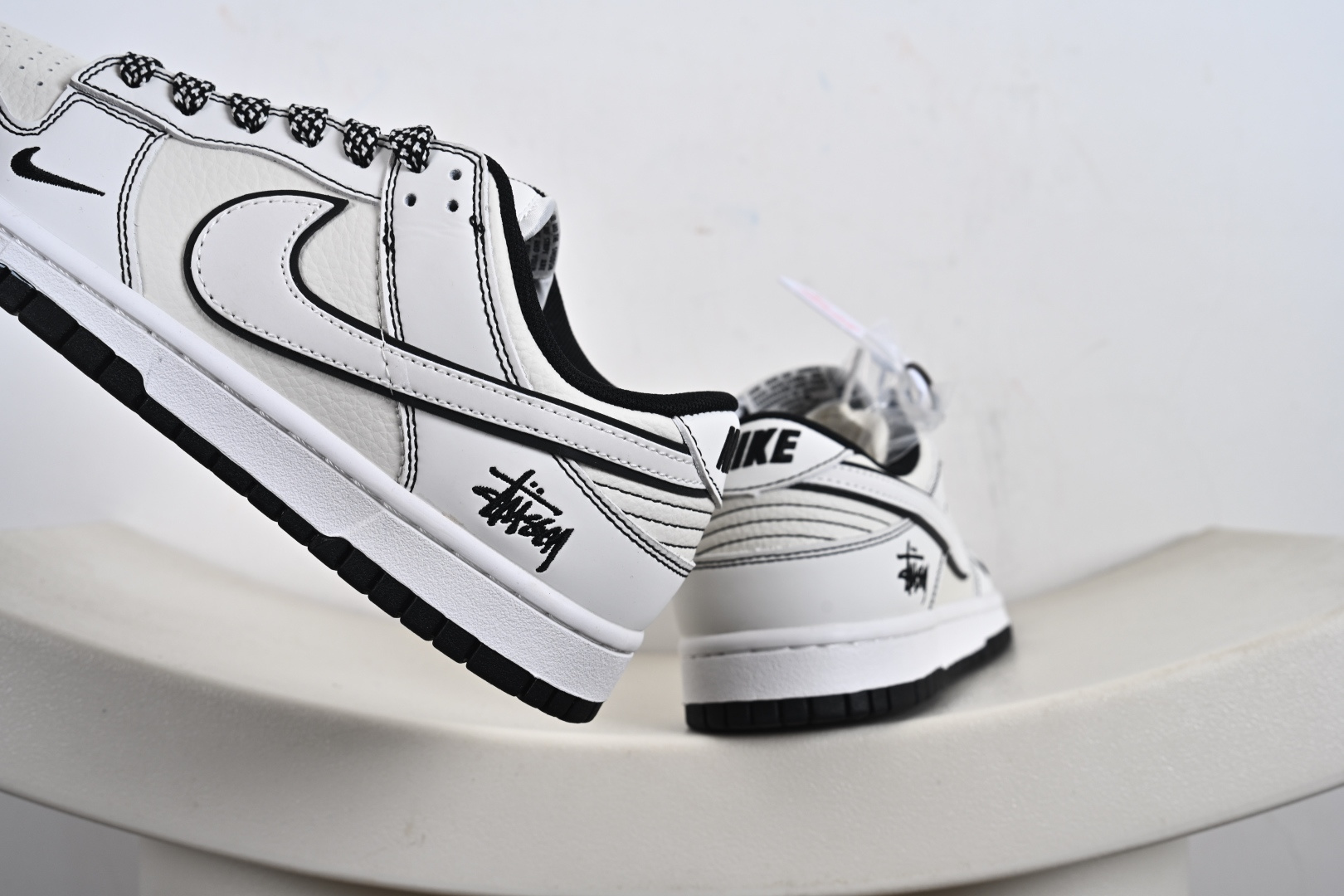 260 定制版 Stussy x Nike Dunk SB Low 斯图西 x 耐克 SB 低帮 米白黑 CS1688-135