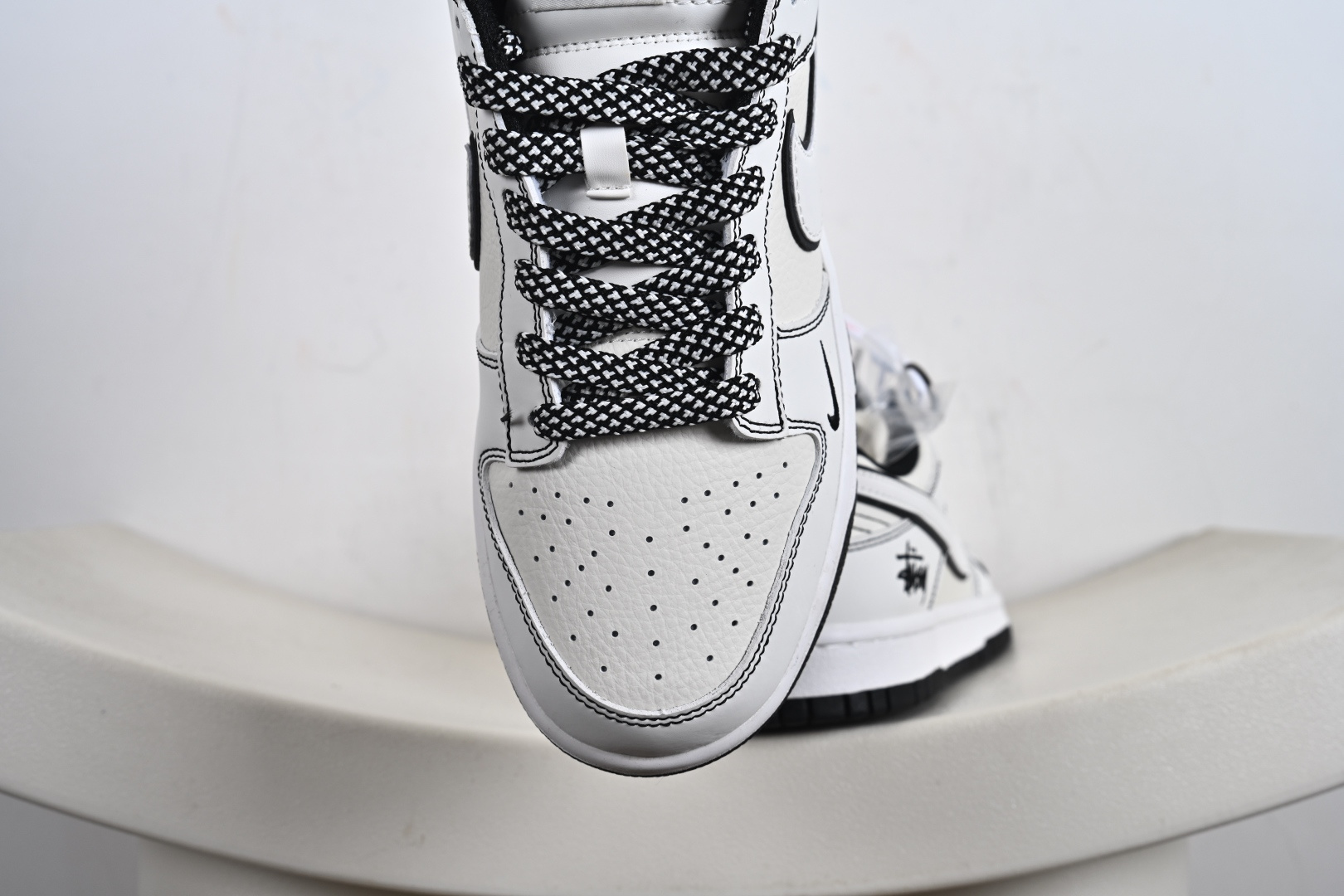 260 定制版 Stussy x Nike Dunk SB Low 斯图西 x 耐克 SB 低帮 米白黑 CS1688-135