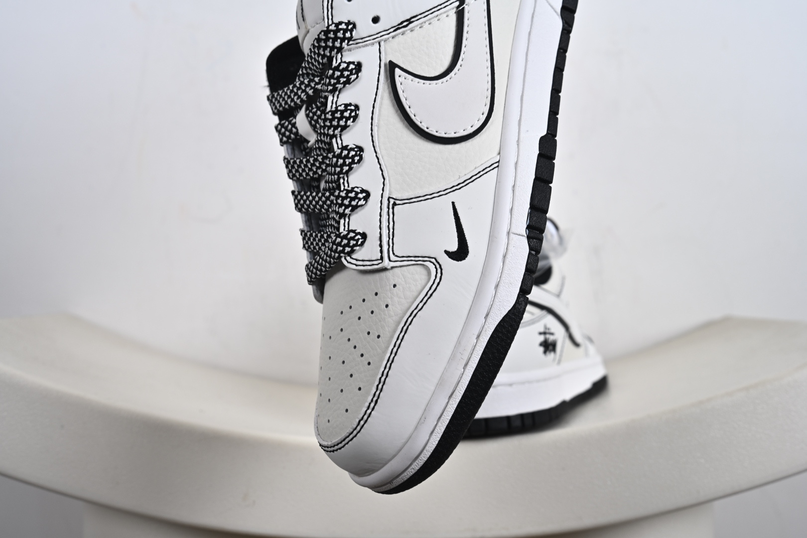 260 定制版 Stussy x Nike Dunk SB Low 斯图西 x 耐克 SB 低帮 米白黑 CS1688-135