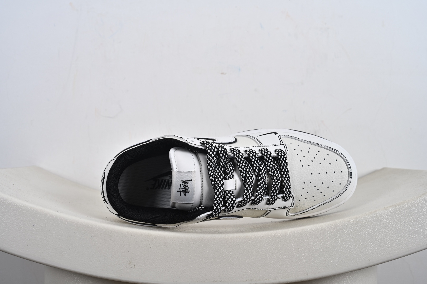 260 定制版 Stussy x Nike Dunk SB Low 斯图西 x 耐克 SB 低帮 米白黑 CS1688-135