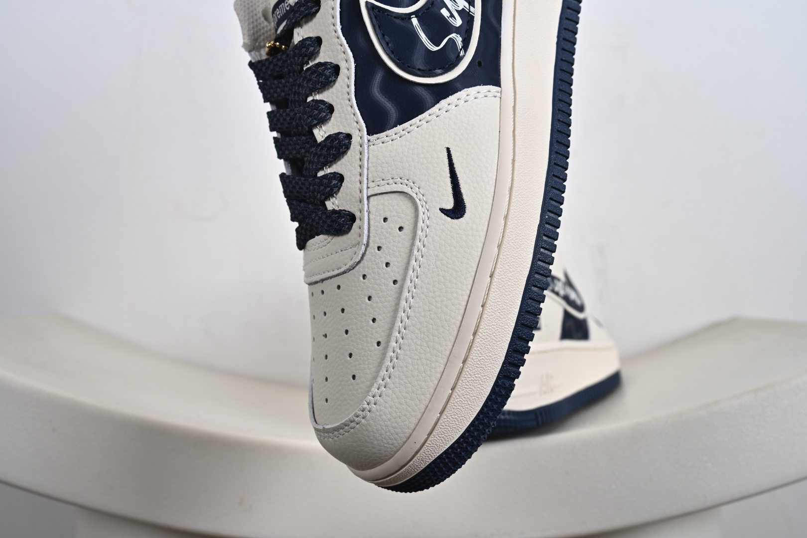 240 Nike Air Force 1 Low Supreme联名 XY2025-001