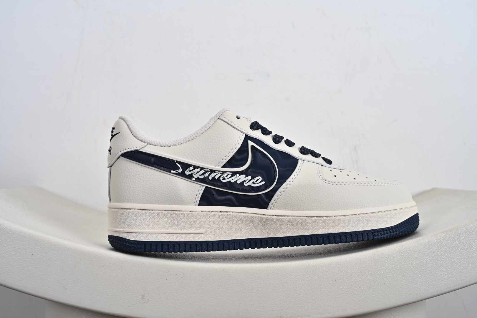 240 Nike Air Force 1 Low Supreme联名 XY2025-001