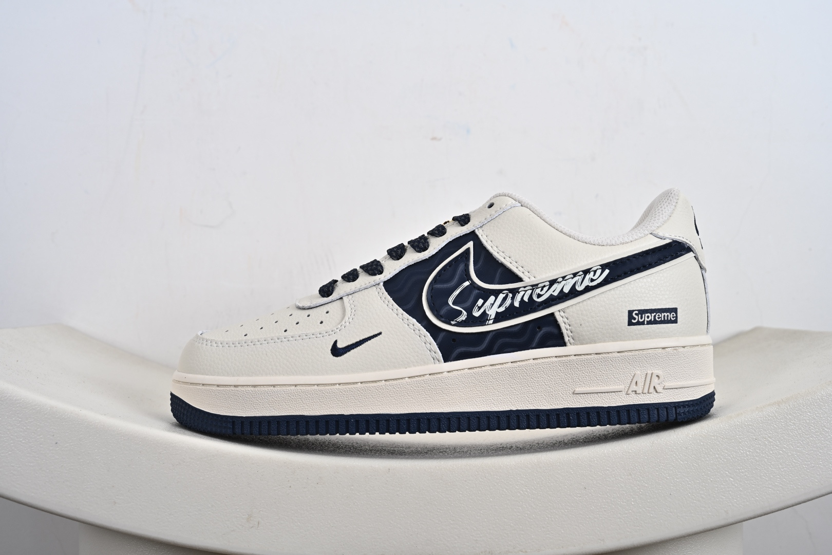240 Nike Air Force 1 Low Supreme联名 XY2025-001