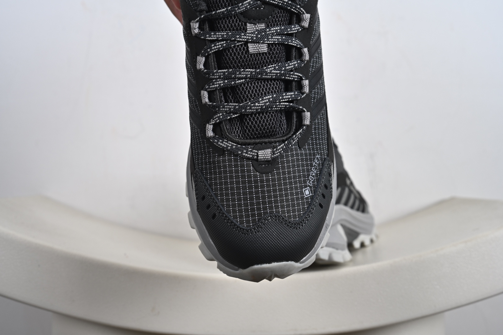 240 Columbia 哥伦比亚户外登山鞋休闲鞋户外越野徒步鞋