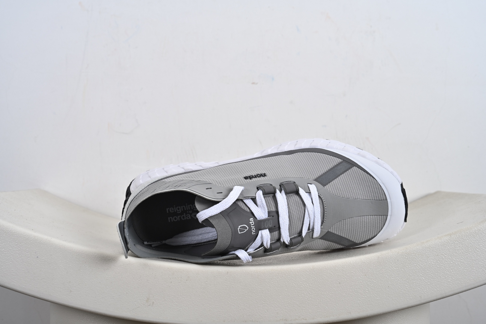 240 Columbia 哥伦比亚户外登山鞋休闲鞋户外越野徒步鞋