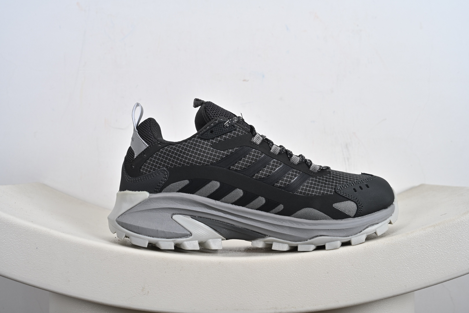 240 Columbia 哥伦比亚户外登山鞋休闲鞋户外越野徒步鞋