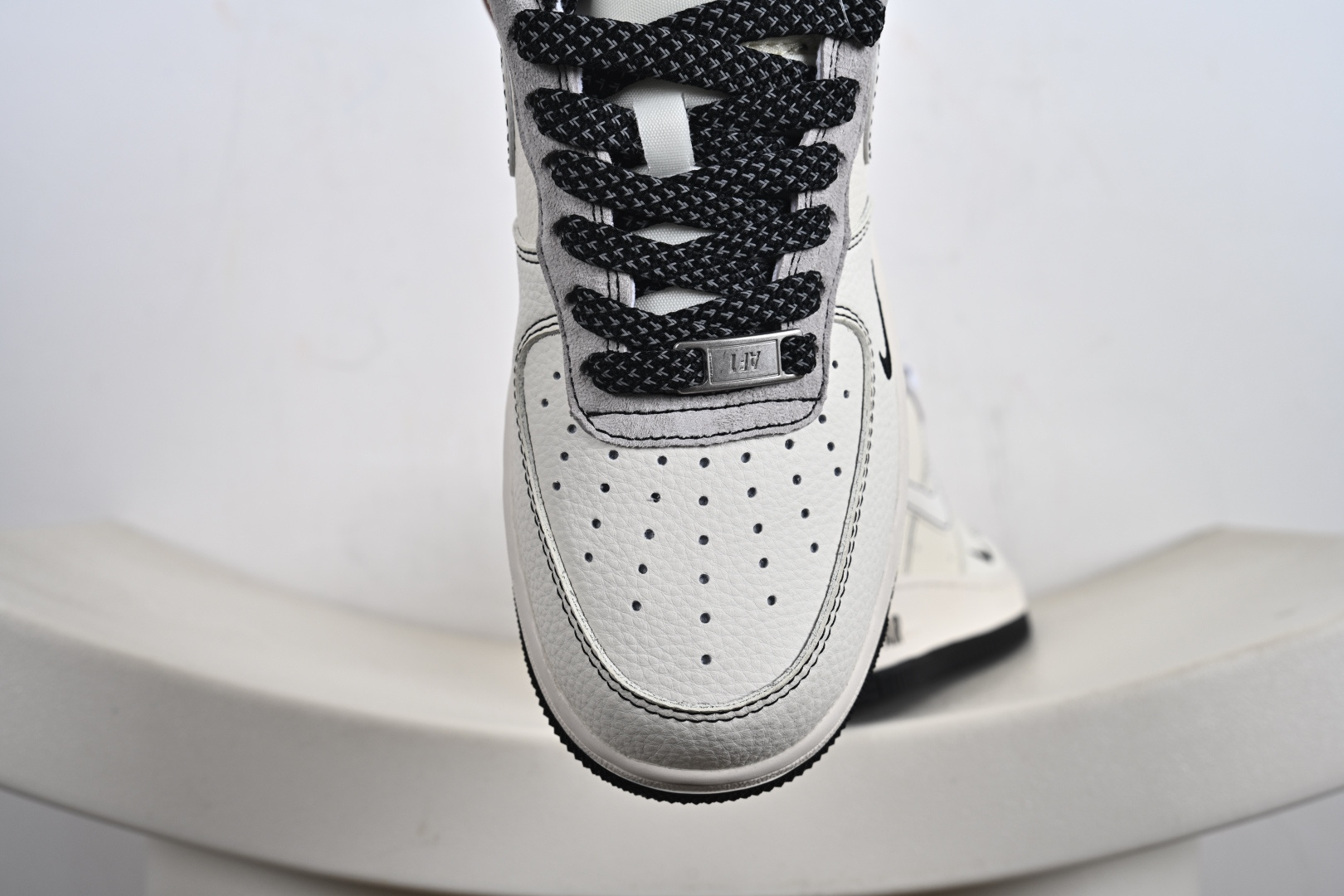 240 定制版 Air Force 1 '07 Low “北面联名——米灰黑布标”空军一号 低帮 运动鞋 JS8028-015