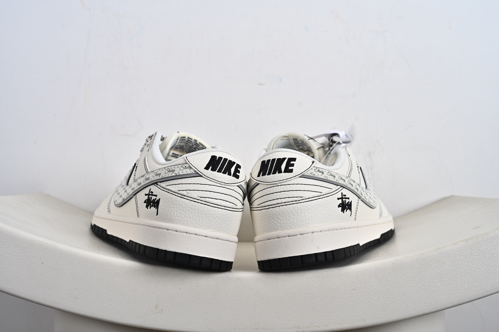 260 定制版 Stussy x Dunk SB Low 斯图西 x 耐克 SB 低帮 米白黑 HH7518-097