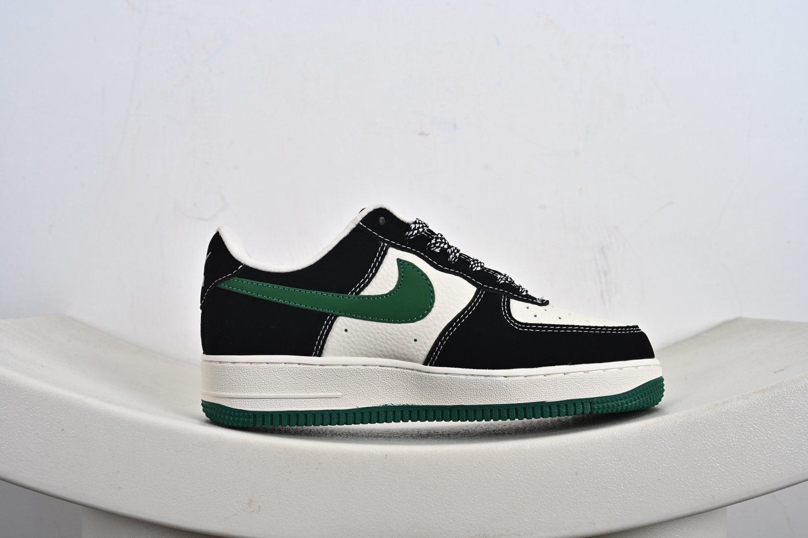 240 Nike Air Force 1 '07 Low “古驰联名Supreme联名——米黑绿”空军一号 高端定制 低帮 运动鞋 休闲鞋 KJ1688-017-Chinese UA Cheap High Quatity Brand Clothes Bags handbags Sneakers wholesale wholesaler seller from China Factory suppliers Fashion Clothing Shoes best Quality Beautiful Price 240 Nike Air Force 1 '07 Low “古驰联名Supreme联名——米黑绿”空军一号 高端定制 低帮 运动鞋 休闲鞋 KJ1688-017
