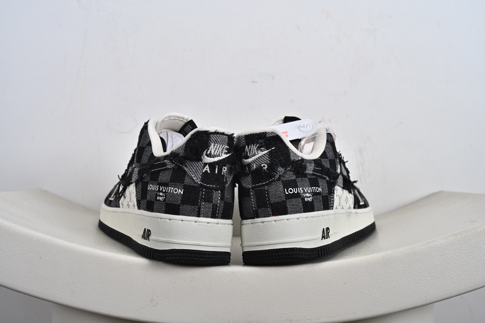 240 定制版 Nike Air Force 1'07 Low LV联名 白黑 空军一号低帮休闲板鞋 YF9511-817