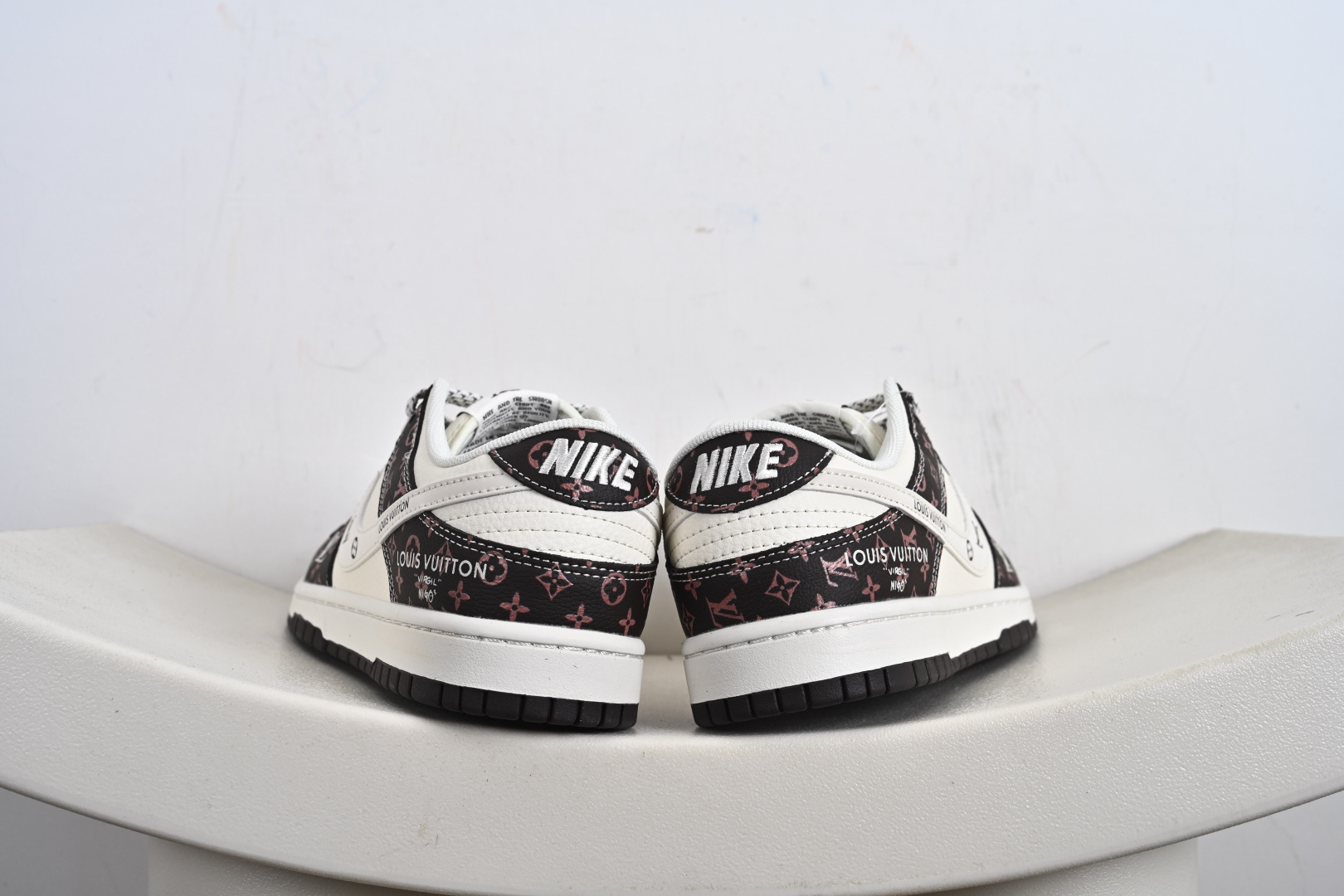 260 定制版 NK SB Dunk Low“联名——白棕经典” 周年高端定制 低帮休闲板鞋 CX5050-Y05