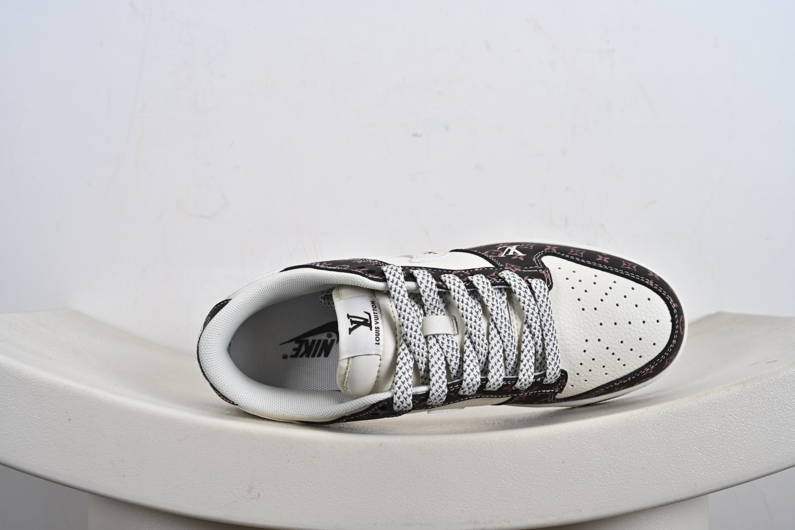 260 定制版 NK SB Dunk Low“联名——白棕经典” 周年高端定制 低帮休闲板鞋 CX5050-Y05