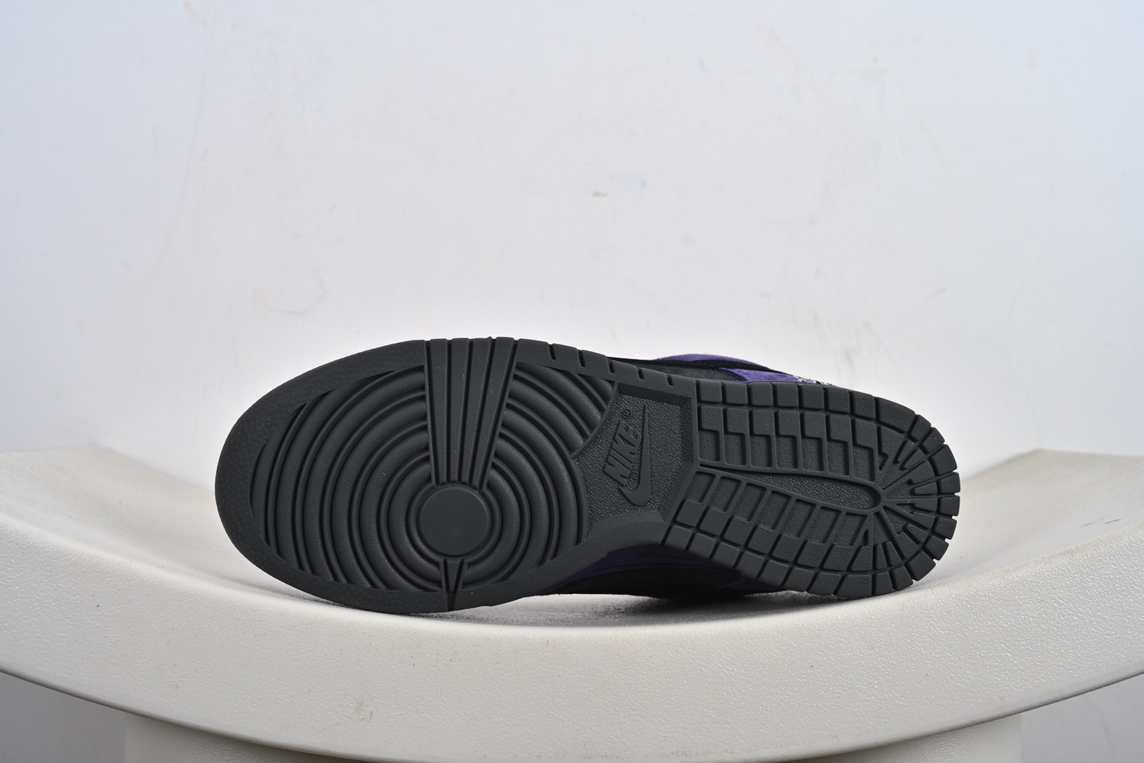 200 NIKE SB DUNK LOW QS ‘联名’ HQ8487-500