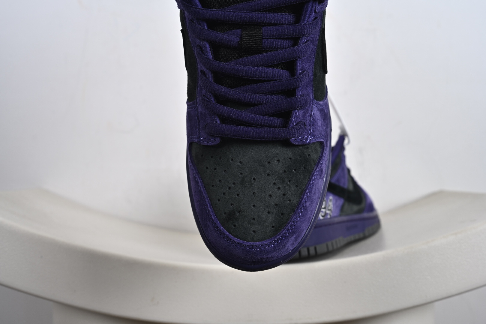 200 NIKE SB DUNK LOW QS ‘联名’ HQ8487-500