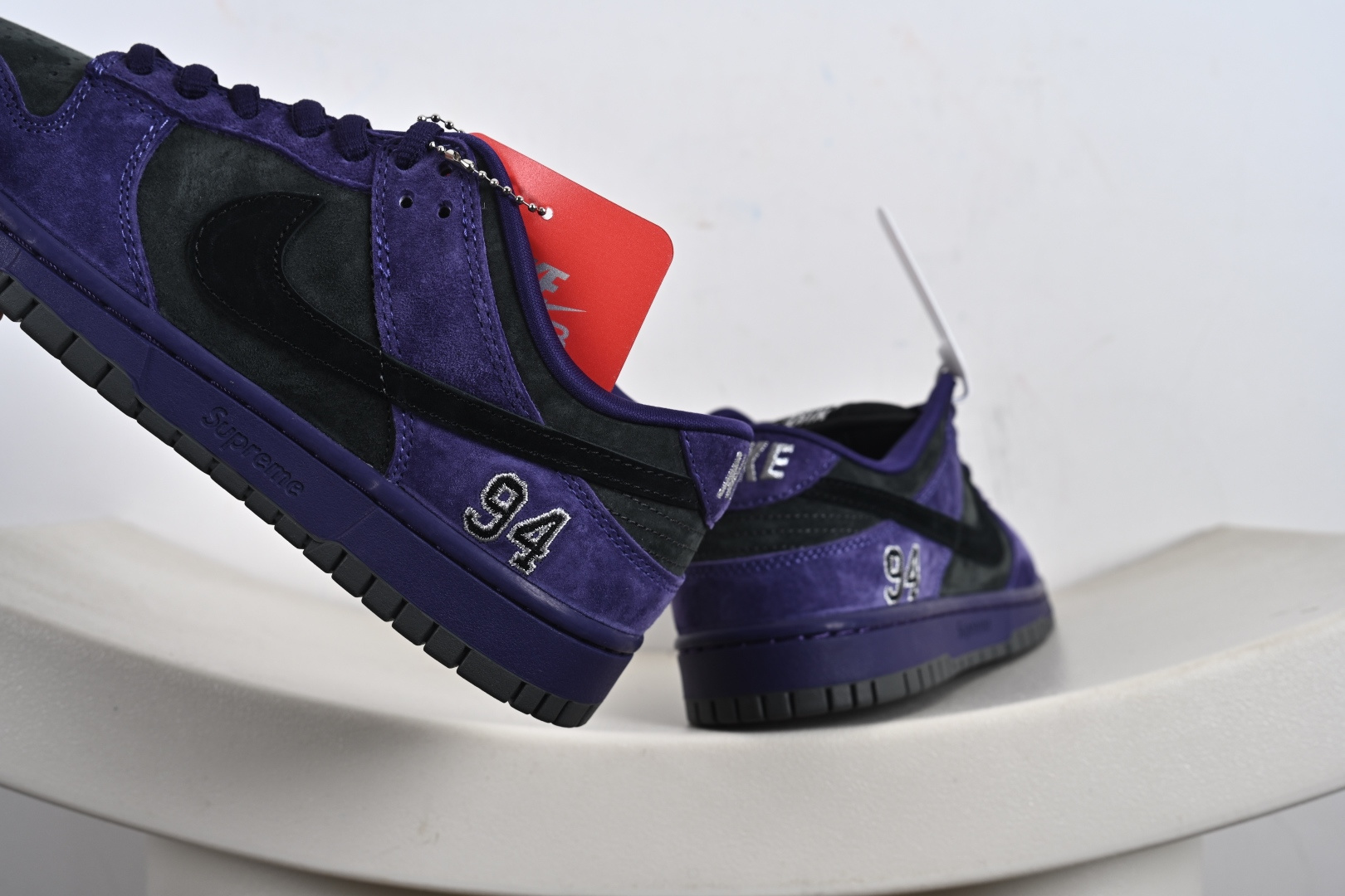 200 NIKE SB DUNK LOW QS ‘联名’ HQ8487-500