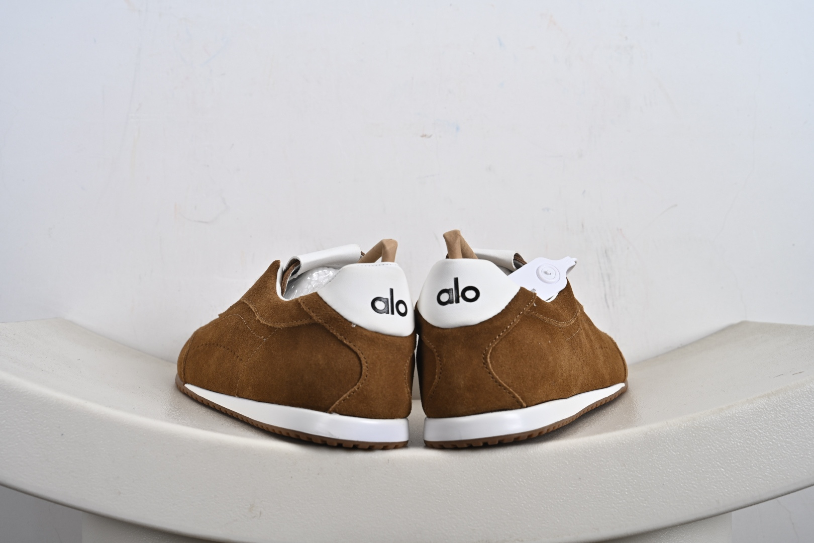 190 Alo Yoga Sunset Sneaker 徳训生活休闲鞋 A0891U