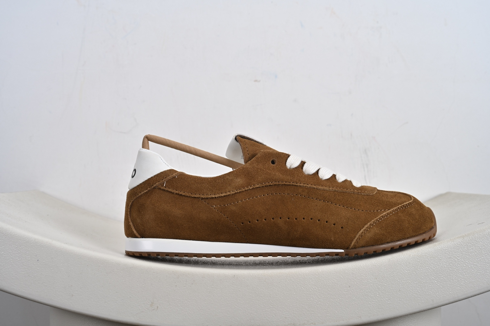 190 Alo Yoga Sunset Sneaker 徳训生活休闲鞋 A0891U